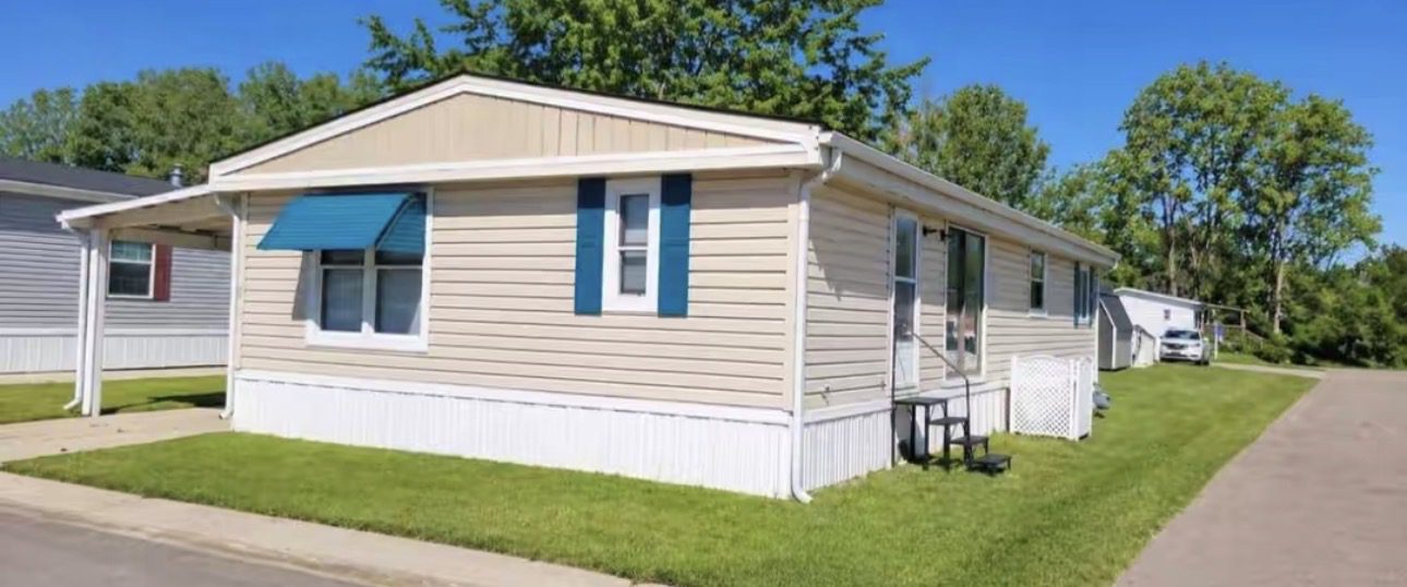 3 Bedroom Double Wide Mobile Home for Sale in Warren Ohio
