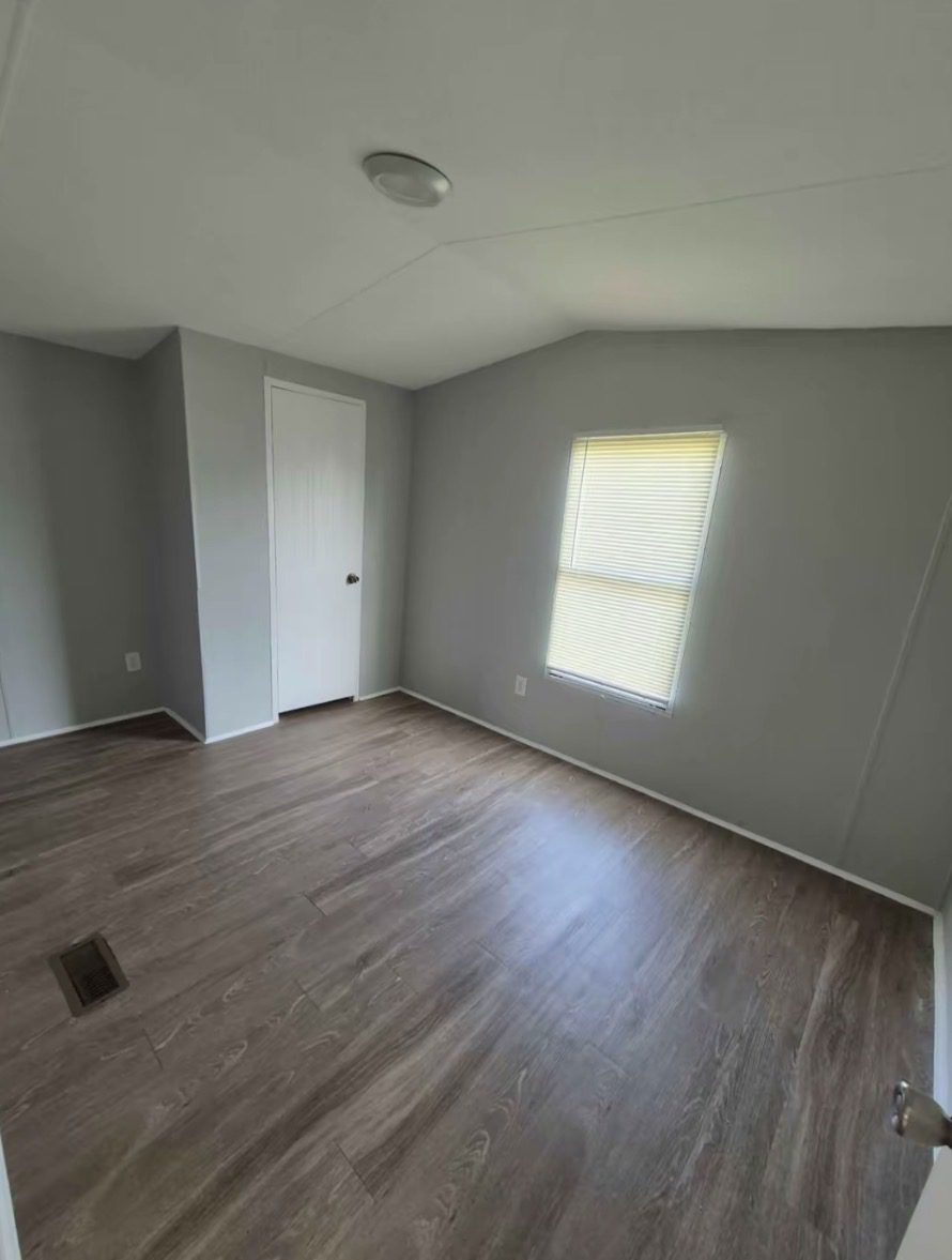 Fully Remodeled 2007 Manufactured Home for Sale in Warren, Ohio | Free Delivery - Image 12